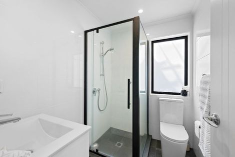 Photo of property in 48 Rangiora Avenue, Kaiwharawhara, Wellington, 6035