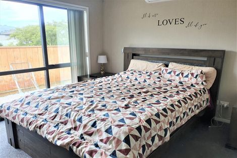 Photo of property in 28 Speldhurst Grove, Stokes Valley, Lower Hutt, 5019