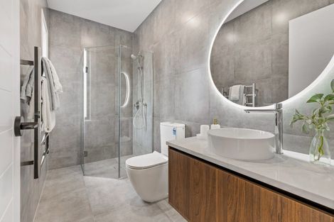 Photo of property in 7 Halcyon Bay Lane, Wainui, 0992