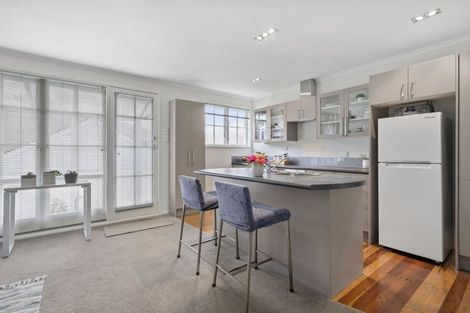 Photo of property in 300 Karori Road, Karori, Wellington, 6012