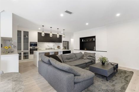 Photo of property in 7 Heavenly Way, Flat Bush, Auckland, 2019