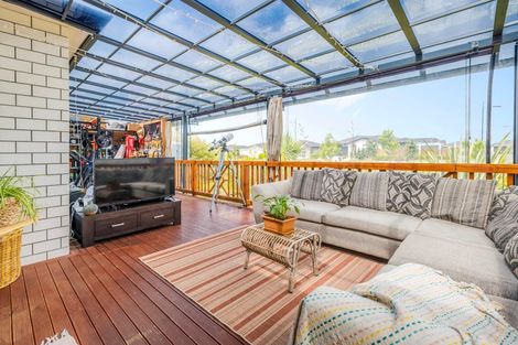 Photo of property in 29 Black Beech Crescent, Takanini, 2110