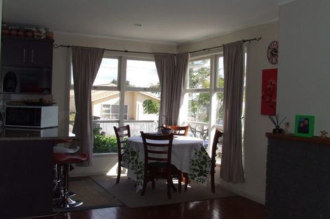 Photo of property in 8 Winifred Avenue, Bayview, Auckland, 0629