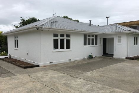 Photo of property in 12 Karina Terrace, Roslyn, Palmerston North, 4414