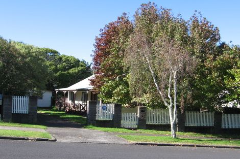 Photo of property in 4 Marendellas Drive, Bucklands Beach, Auckland, 2014