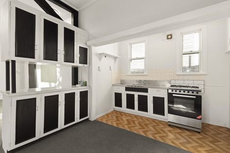 Photo of property in 7 Carrington Street, Mount Cook, Wellington, 6021