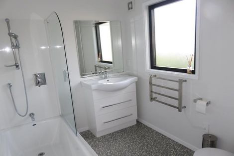 Photo of property in 7 Phillip Street, Johnsonville, Wellington, 6037