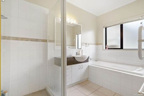 Photo of property in 10 Sheddings Lane, East Tamaki, Auckland, 2016