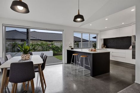 Photo of property in 22 Keene Drive, Bell Block, New Plymouth, 4312