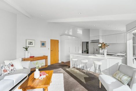 Photo of property in 16a Ferry Street, Seatoun, Wellington, 6022