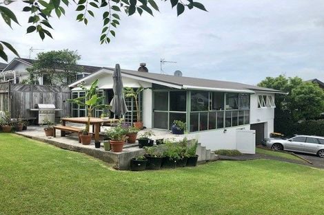 Photo of property in 2/23 Bevyn Street, Castor Bay, Auckland, 0620