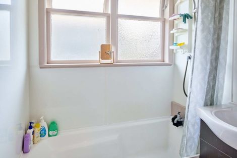 Photo of property in 9 Falcon Street, Cannons Creek, Porirua, 5024