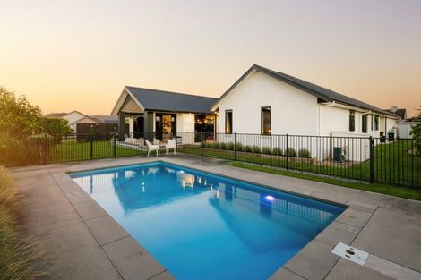 Photo of property in 7 Moemoea Place, Cambridge, 3434