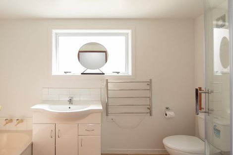 Photo of property in 16a Greenstone Place, Fernhill, Queenstown, 9300