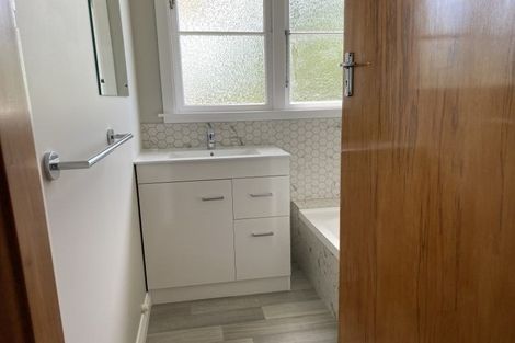 Photo of property in 54 Guy Avenue, Takaro, Palmerston North, 4410