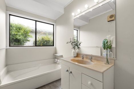 Photo of property in 49 Queen Road, Bellevue, Tauranga, 3110