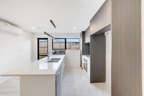 Photo of property in 17a Poruru Close, Papakura, 2110