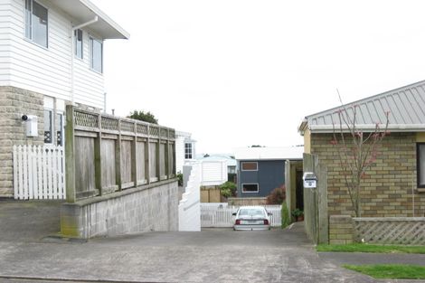 Photo of property in 7a Chatswood Grove, Fitzroy, New Plymouth, 4312