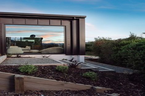 Photo of property in 9 Matipo Street, Wanaka, 9305