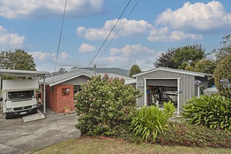 Photo of property in 2 Emery Road, Rotoiti Forest, Rotorua, 3074