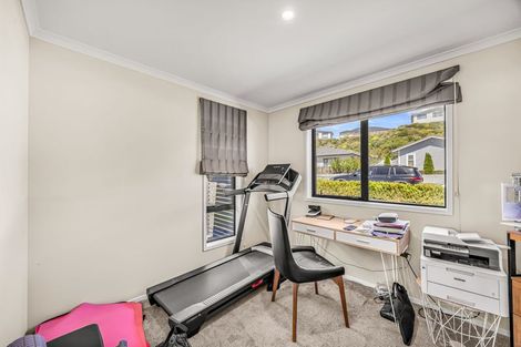 Photo of property in 29 Margaret Shields Avenue, Aotea, Porirua, 5024