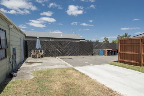 Photo of property in 8 Mardi Place, Mount Maunganui, 3116