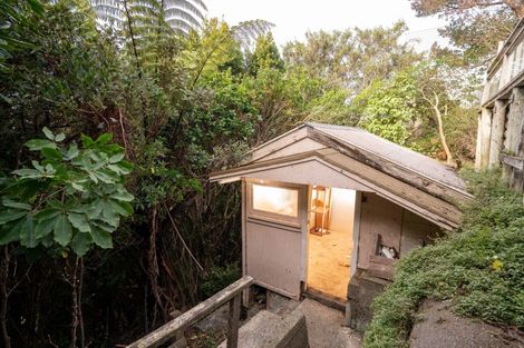 Photo of property in 22 Whaui Street, Vogeltown, Wellington, 6021