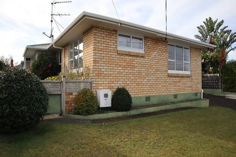 Photo of property in 27 Watson Street, Strandon, New Plymouth, 4312