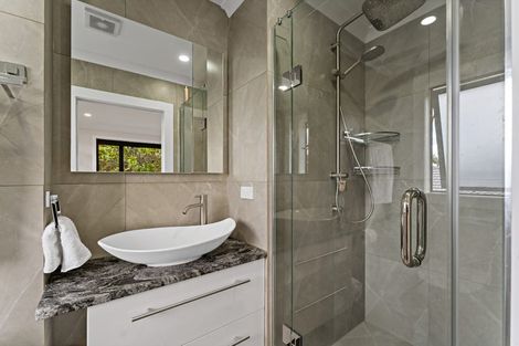 Photo of property in 2 Tollana Road, Te Atatu Peninsula, Auckland, 0610