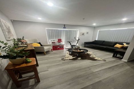 Photo of property in 73 Marendellas Drive, Bucklands Beach, Auckland, 2014