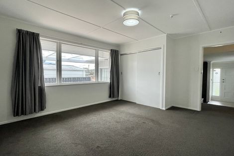 Photo of property in 21 Totara Park Road, Clouston Park, Upper Hutt, 5018