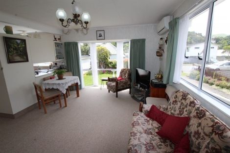 Photo of property in 1/4 Cluny Road, Plimmerton, Porirua, 5026