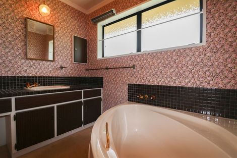 Photo of property in 3 Mckenzie Street, Geraldine, 7930