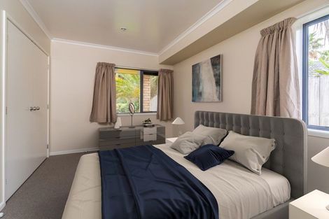 Photo of property in 16 Sambrooke Crescent, Flat Bush, Auckland, 2019