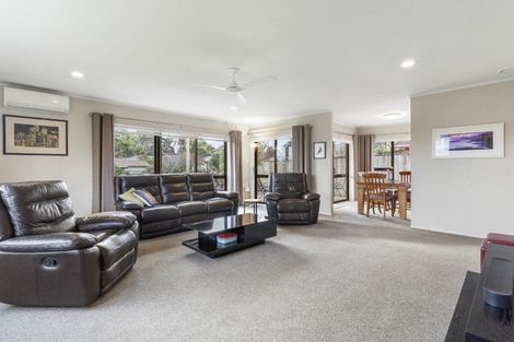 Photo of property in 1/35 Golfland Drive, Golflands, Auckland, 2013
