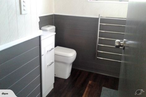 Photo of property in 38 Makora Road, Otaihanga, Paraparaumu, 5036