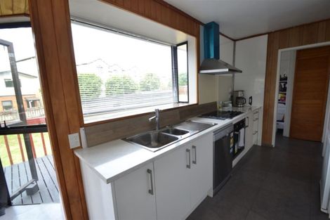 Photo of property in 30 Glynnbrooke Street, Te Atatu South, Auckland, 0610