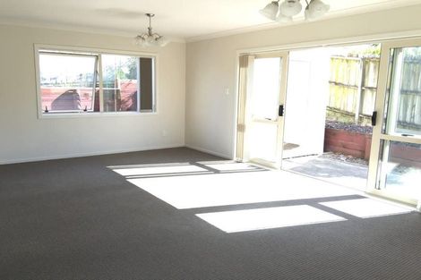 Photo of property in 76 Hugh Green Drive, Pinehill, Auckland, 0632