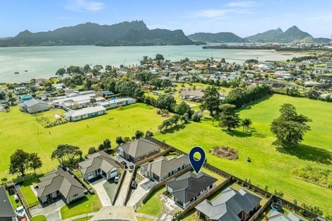 Photo of property in 63 Kaurinui Crescent, One Tree Point, 0118