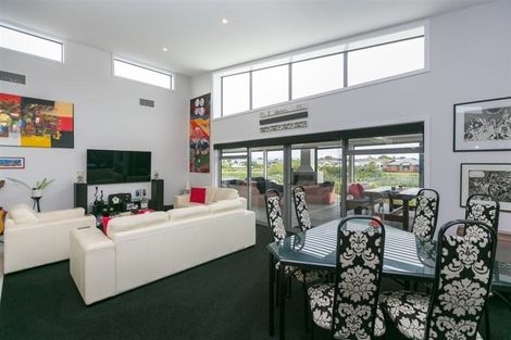 Photo of property in 10 Jules Crescent, Bell Block, New Plymouth, 4312