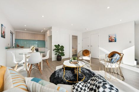 Photo of property in 15b Renata Crescent, Te Atatu Peninsula, Auckland, 0610