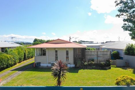 Photo of property in 51 Rhonda Avenue, Deanwell, Hamilton, 3206