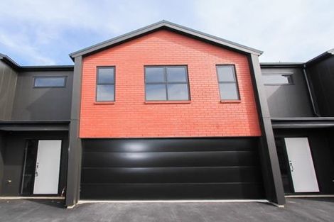 Photo of property in 1-5/5 Charlemont Street, Whitiora, Hamilton, 3200