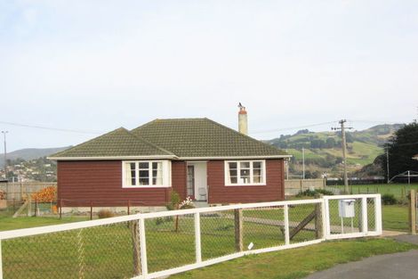 Photo of property in 6 Blundell Avenue, Port Chalmers, 9023