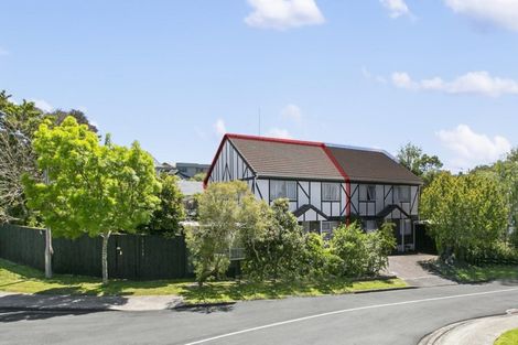 Photo of property in 1/104 Manhattan Heights, Glendene, Auckland, 0602