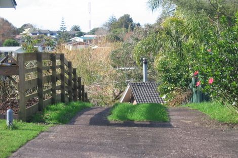 Photo of property in 26 Anich Road, Massey, Auckland, 0614