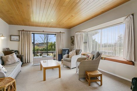Photo of property in 5 Clarke Grove, Richmond Heights, Taupo, 3330