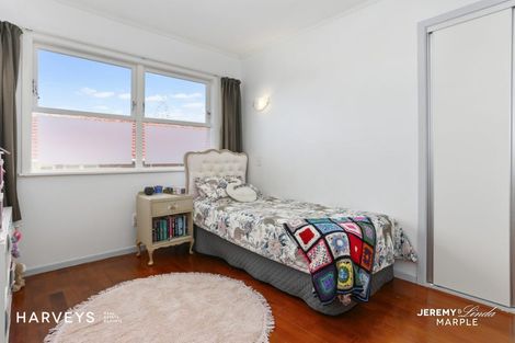 Photo of property in 3 Tauhara Street, Green Bay, Auckland, 0604