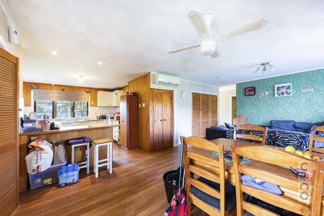 Photo of property in 18 School Road, Riverhead, 0820