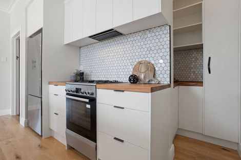 Photo of property in 71 Galloway Street, Hamilton East, Hamilton, 3216